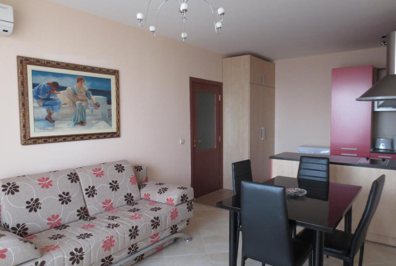 Fantasy Apartments Saint Constantine And Helena Resort 圣君士坦丁和海伦那 外观 照片