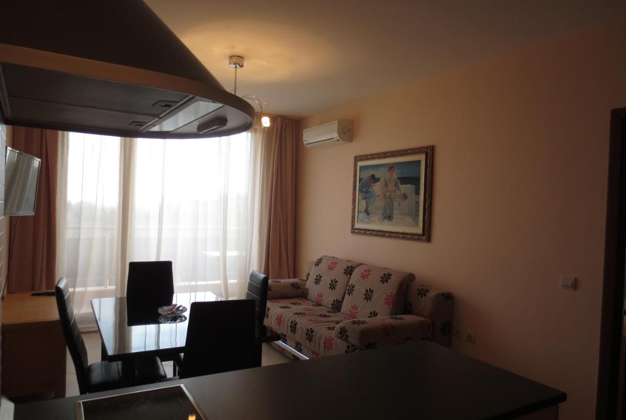 Fantasy Apartments Saint Constantine And Helena Resort 圣君士坦丁和海伦那 外观 照片