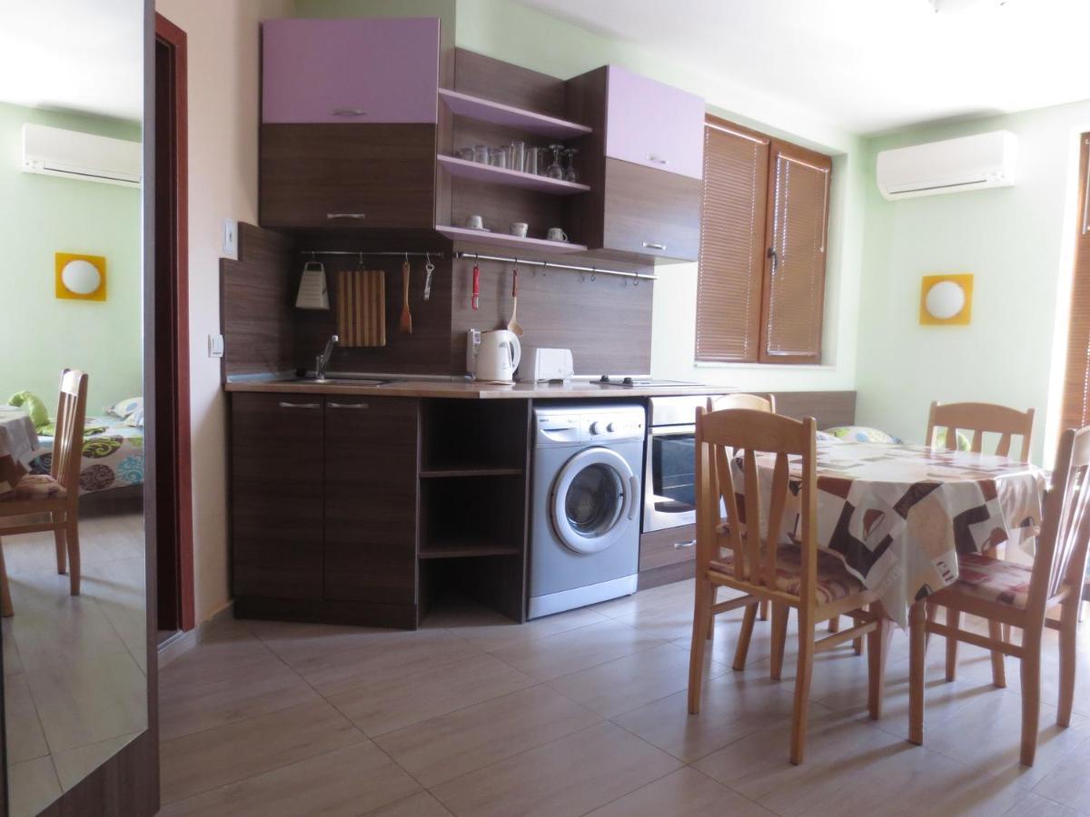 Fantasy Apartments Saint Constantine And Helena Resort 圣君士坦丁和海伦那 外观 照片