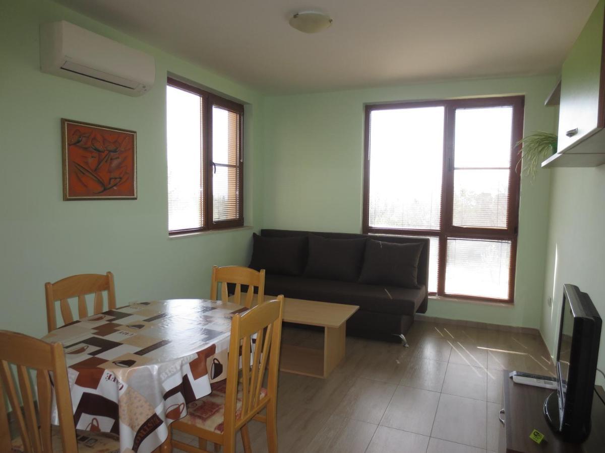 Fantasy Apartments Saint Constantine And Helena Resort 圣君士坦丁和海伦那 外观 照片