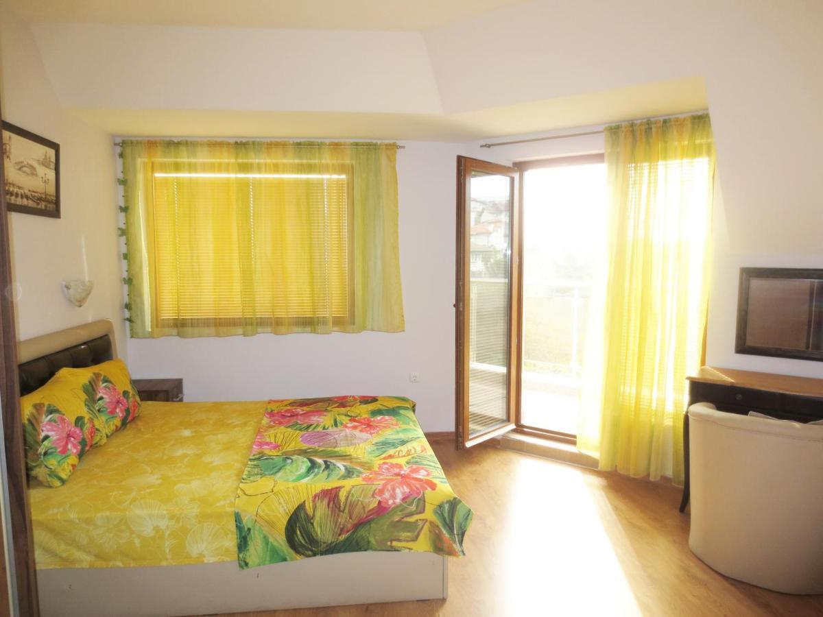 Fantasy Apartments Saint Constantine And Helena Resort 圣君士坦丁和海伦那 外观 照片